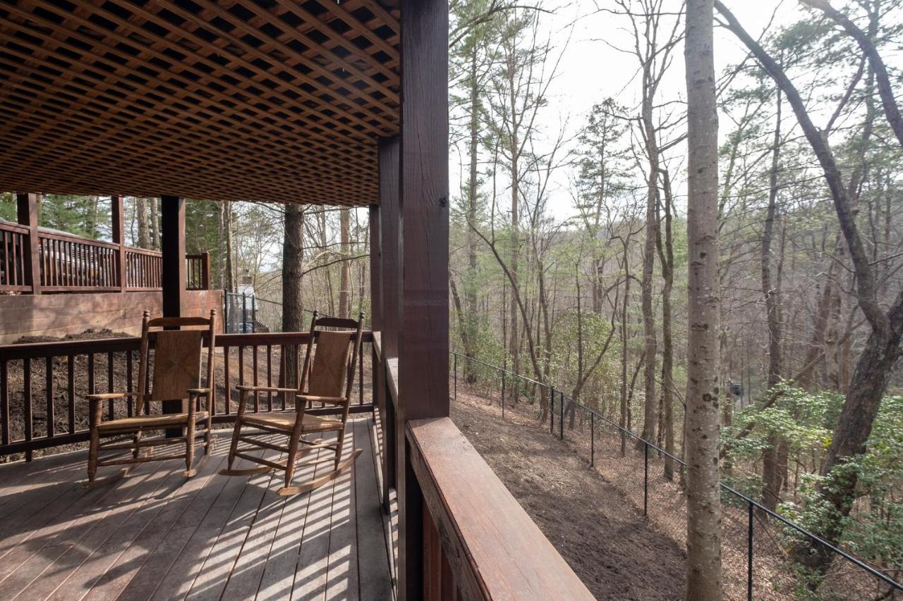 הוילה בלו רידג' Three Dog Night - Pet-Friendly Cabin With Hot Tub מראה חיצוני תמונה