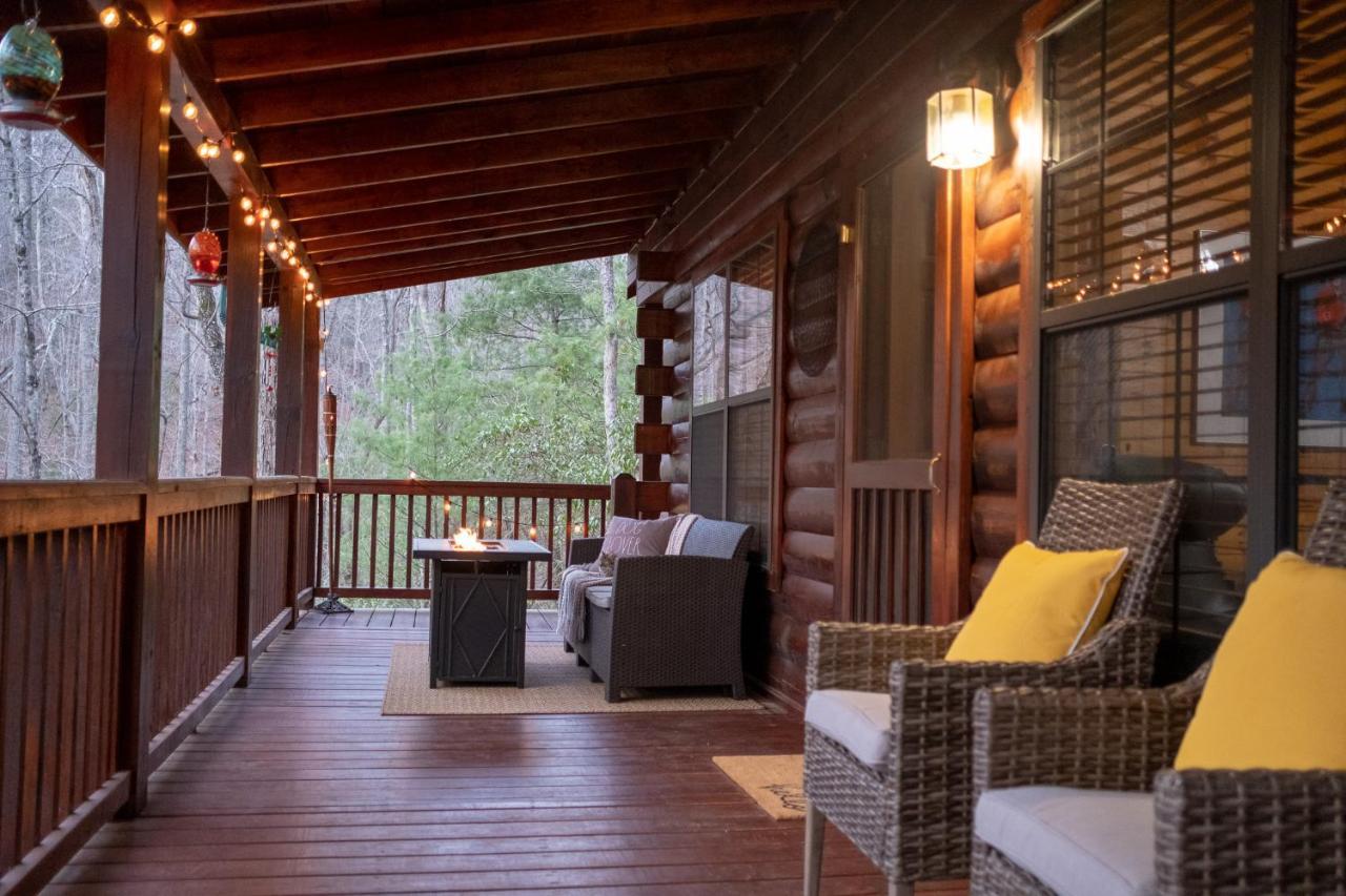 הוילה בלו רידג' Three Dog Night - Pet-Friendly Cabin With Hot Tub מראה חיצוני תמונה